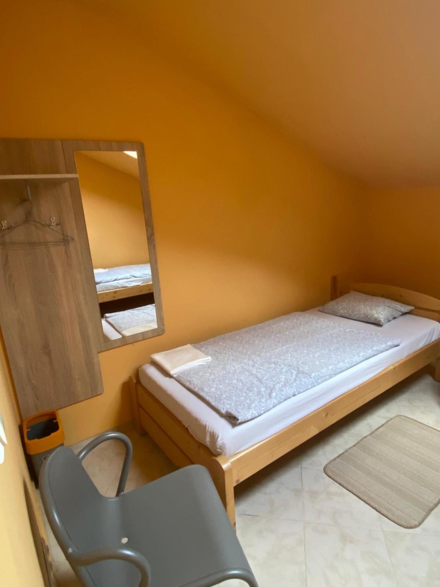 Art Inn Space Cracovia Esterno foto